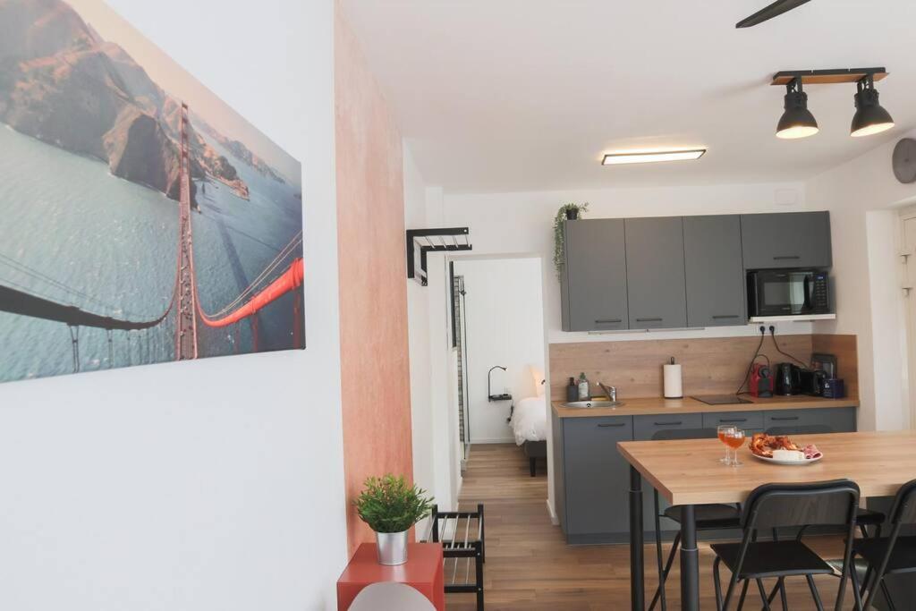 Ferienwohnung {Le Factory}, Proche Euroairport Saint-Louis  Exterior foto